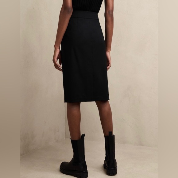 NWT! Banana Republic Black Siena Wool Pencil Skirt - Multiple Sizes 🦩 - Picture 2 of 12